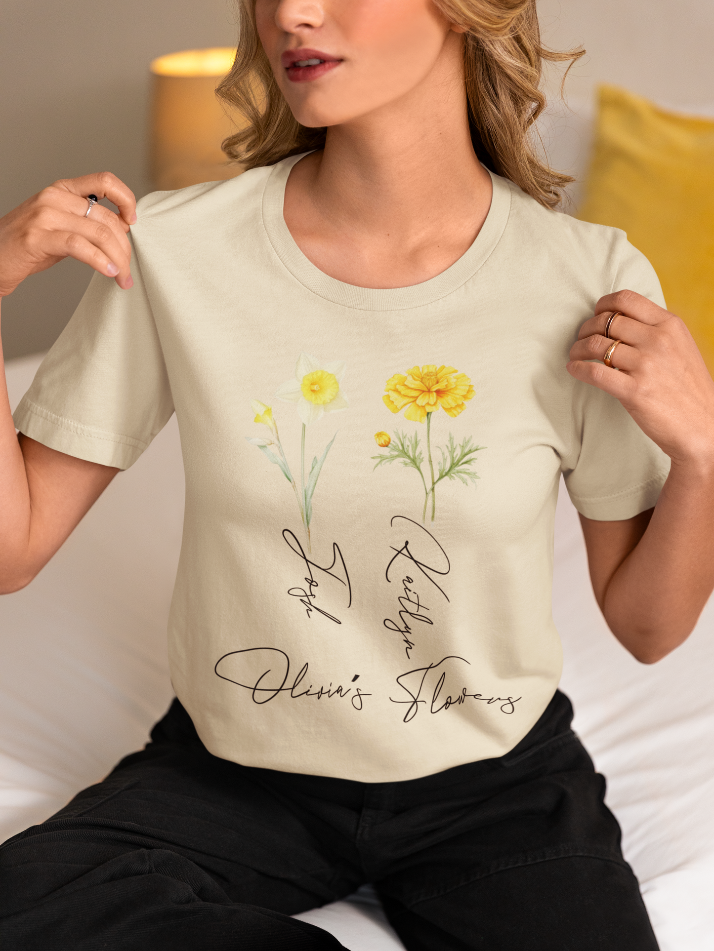 Custom Child Shirt For Mom, Customized Floral Name T Shirt for Mom, Retro Child Name Flower Shirt, Minimalist Mommy Shirt, Gift For Mama